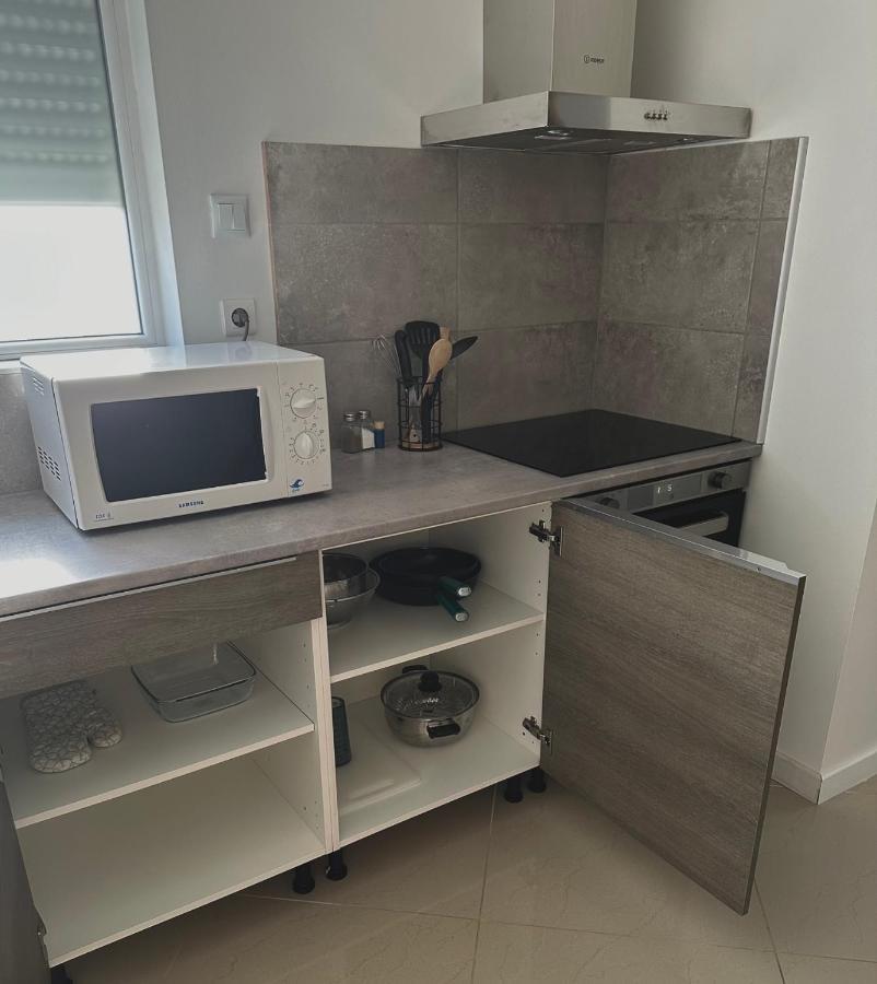 Apartamento Petite Maison Studio Tout Confort Cosy Givors Autoroute Et Gare Exterior foto