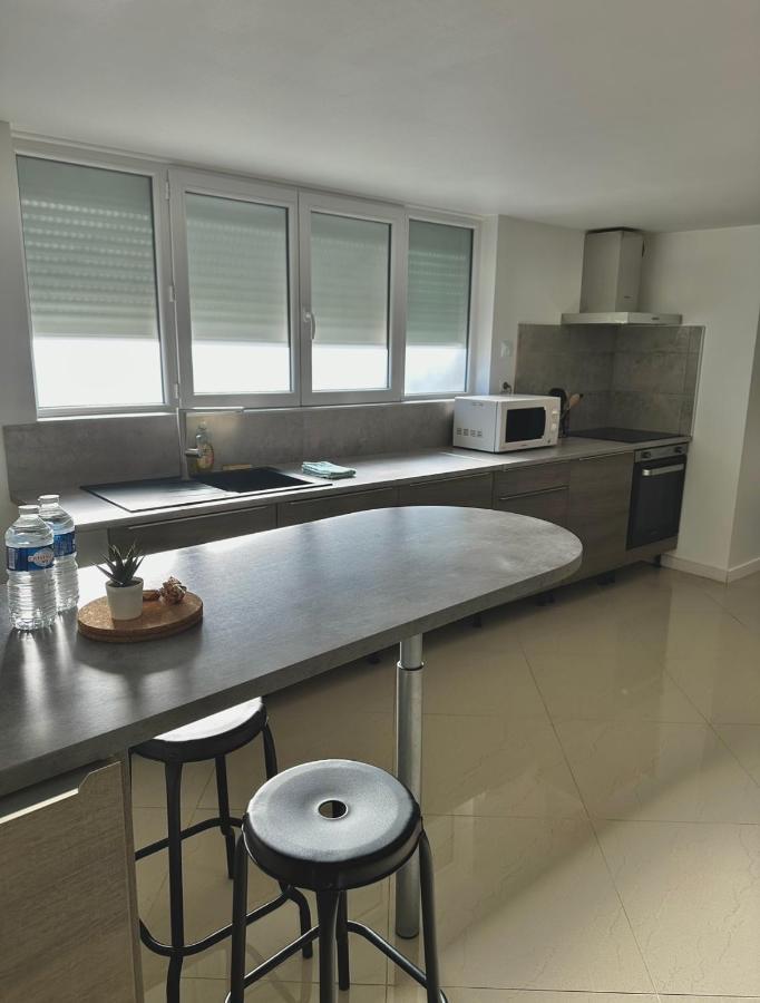 Apartamento Petite Maison Studio Tout Confort Cosy Givors Autoroute Et Gare Exterior foto